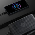 Laad de afbeelding in de Galerij-viewer, Solar World powerbank 20.000 Mah met uitklapbare zonnepanelen
